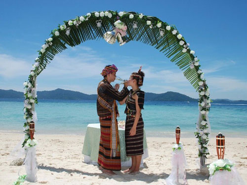 Самые странные традиции и обычаи: свадьба в Индонезии