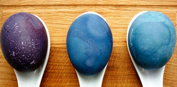 как покрасить яйца чаем каркаде в домашних условиях без уксуса 2