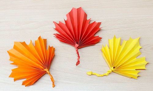 осенние листья из бумаги оригами 3
