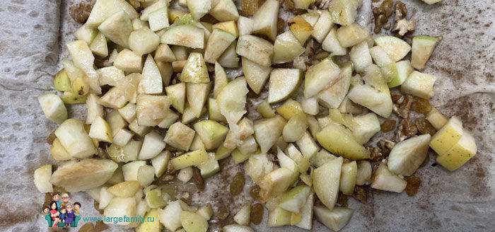осенний штрудель с яблоками из лаваша в духовке рецепт